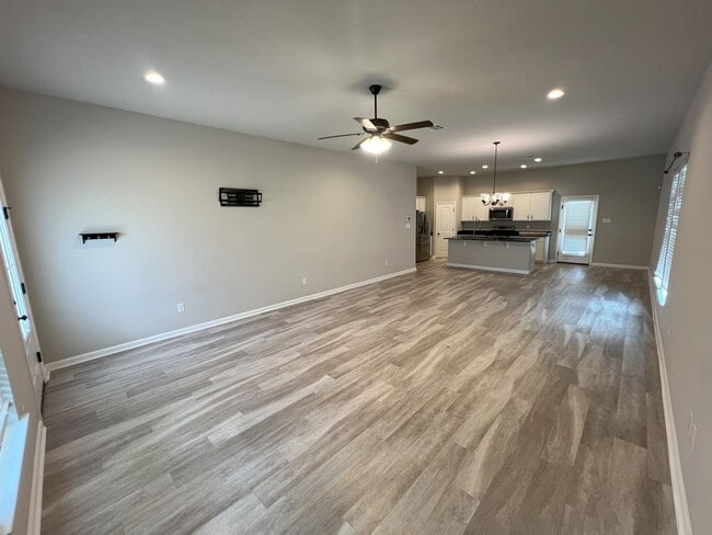 Building Photo - Charming 4 Bedroom, 2 bath Home in Gonzale...
