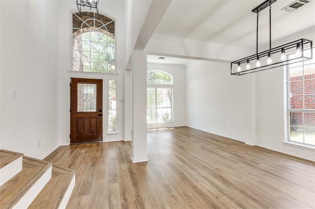 Building Photo - 4705 Sabine St
