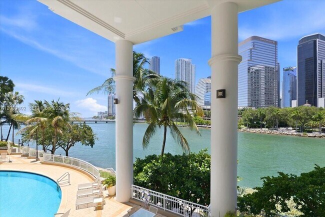 Building Photo - 801 Brickell Key Blvd