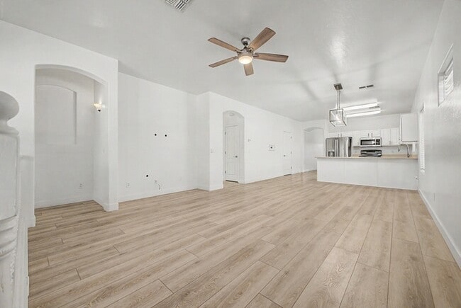 Building Photo - 3533 E Joseph Way