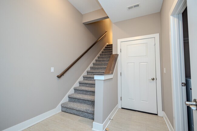 Building Photo - 9012 Jean Louise Dr