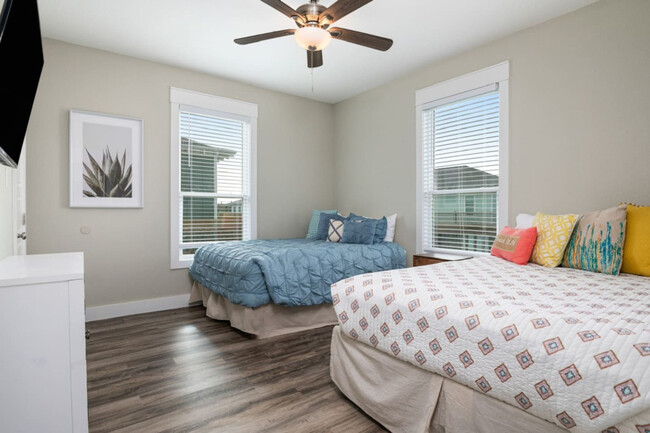 Building Photo - 951 Gulf Shores Dr