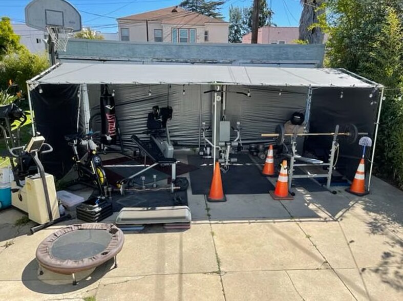 Building Photo - 1224 S Longwood Ave