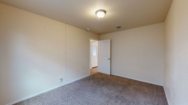 Building Photo - Minutes from Fort Hood charming 4 bedroom ...