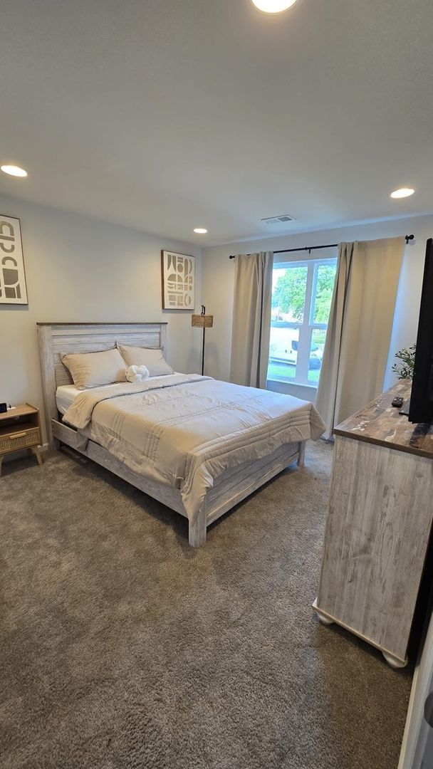 Building Photo - Charming 3BR Duplex in Charlotte