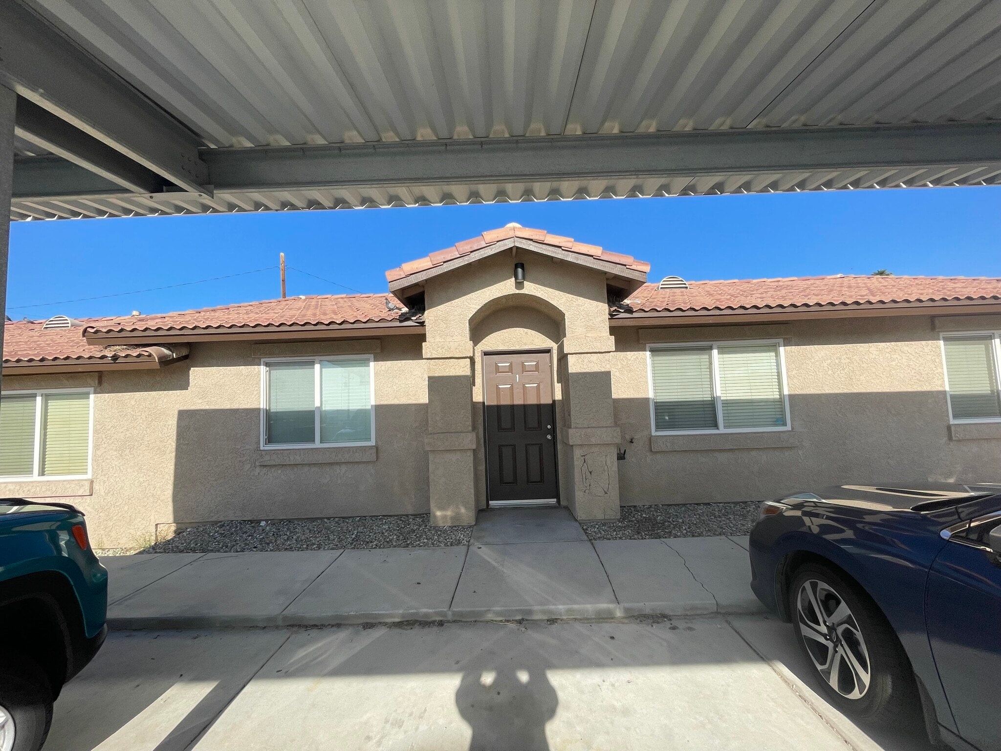 Entry - 73641 Sunnyslope Dr