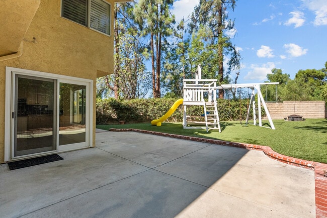Building Photo - 7231 Spring Ct
