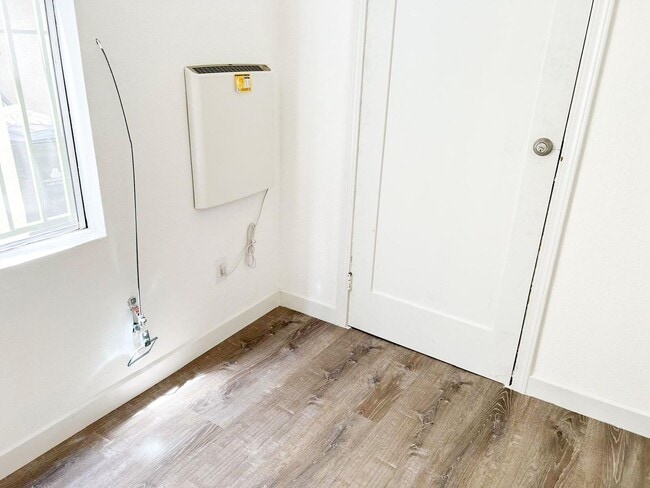 Building Photo - 2815 1st St