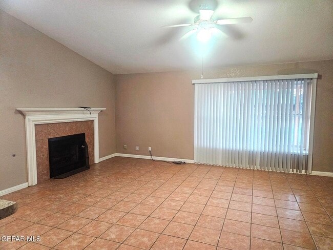 Building Photo - 1329 Desierto Rosa Pl