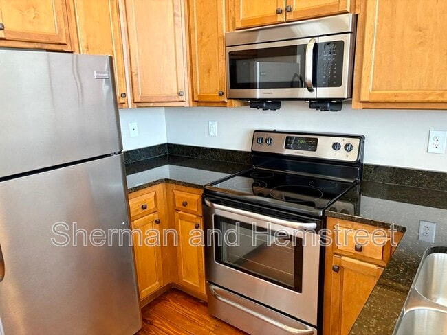 Building Photo - 1204 Broad St