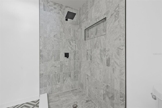 Building Photo - 4495 Clearwater Harbor Dr