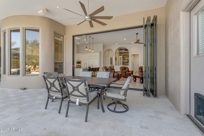 Building Photo - 6938 E Lomas Verdes Dr
