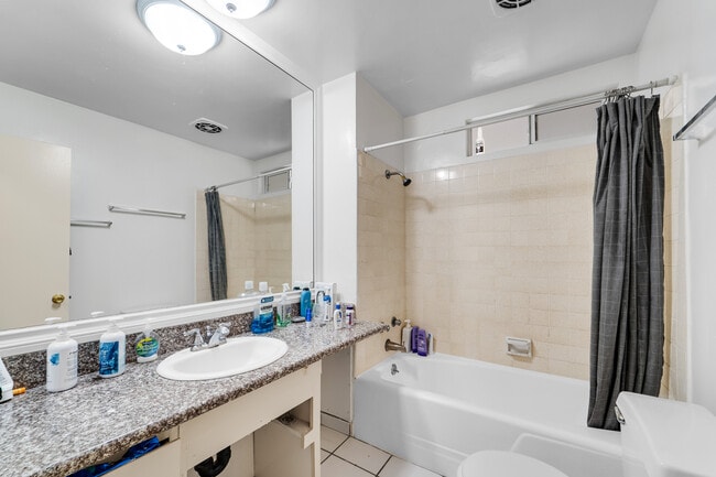 Bathroom - 691 Levering Ave