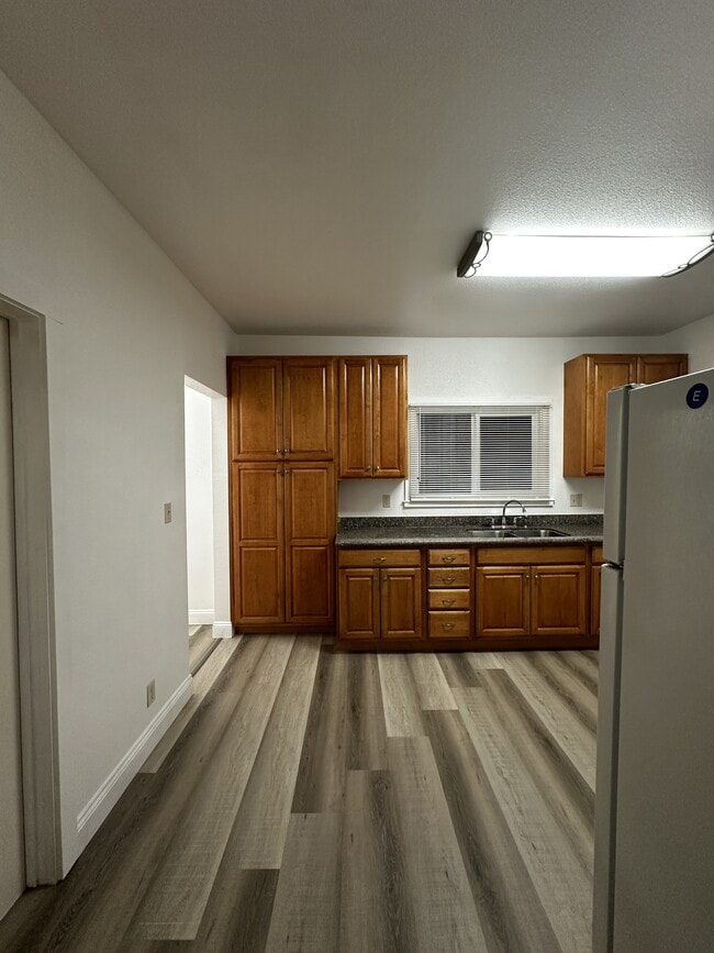 Building Photo - 2806 Adeline St