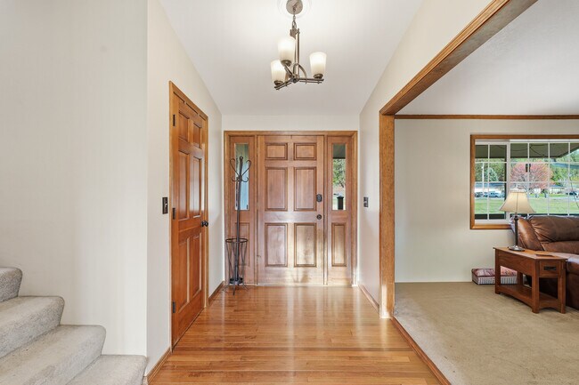 Building Photo - 21913 N Meadowview Dr