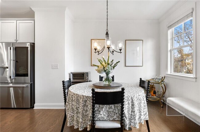 Building Photo - 6529 Beacon Dr