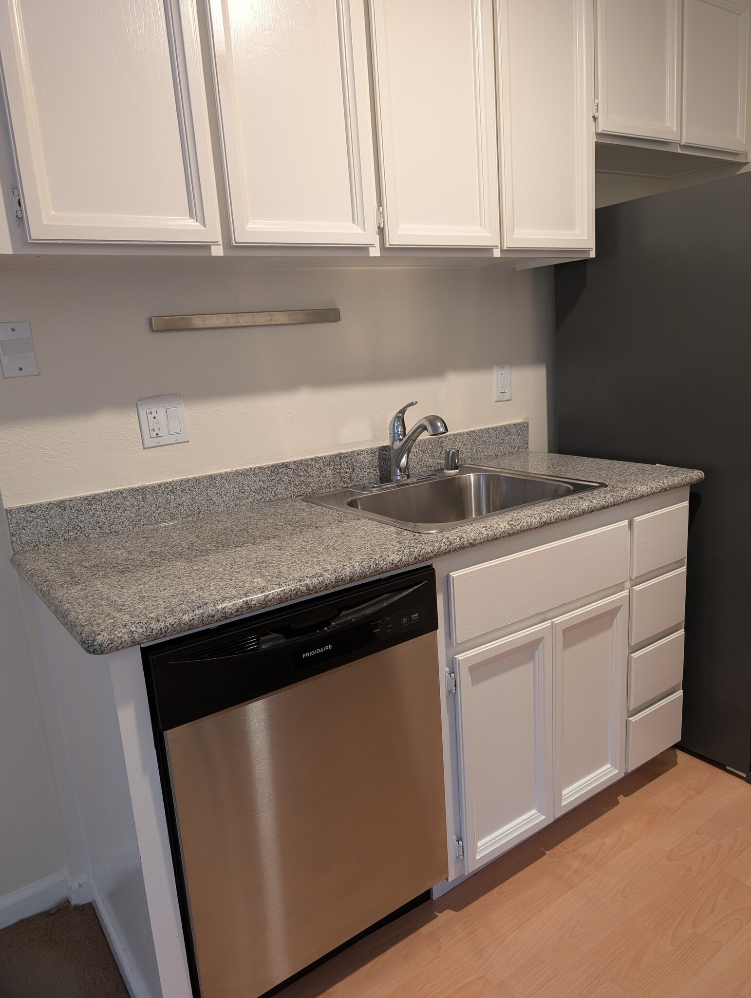 Building Photo - 6254 Joaquin Murieta Ave