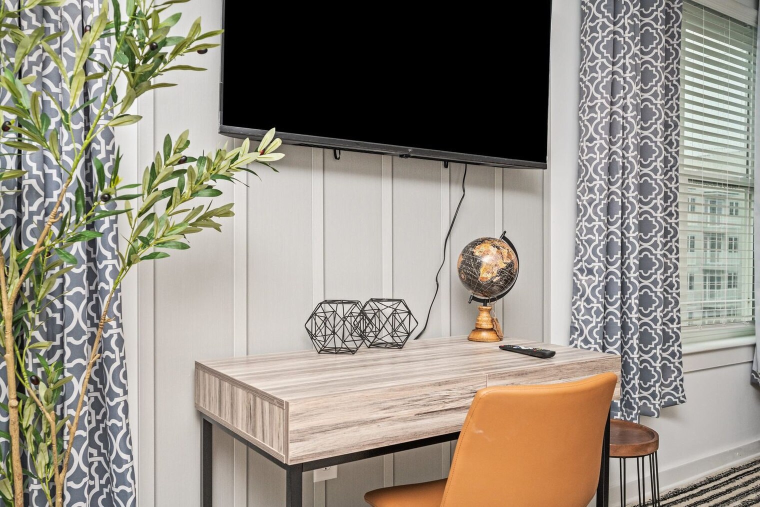 Building Photo - 542 Boulevard NE