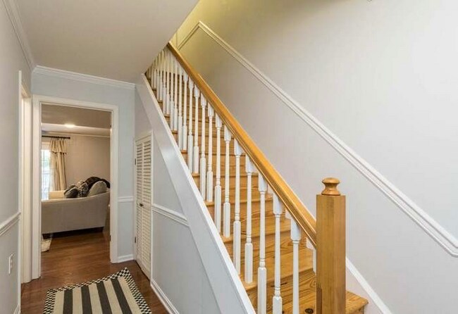 Building Photo - 493 Colonial Ridge Ln