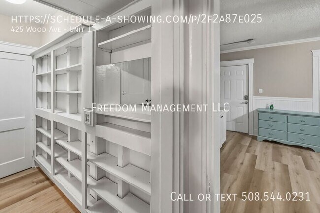 Building Photo - 425 Wood Ave