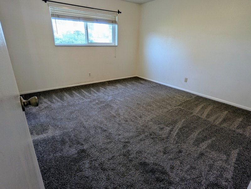 Building Photo - 1761 Willowbrook Dr