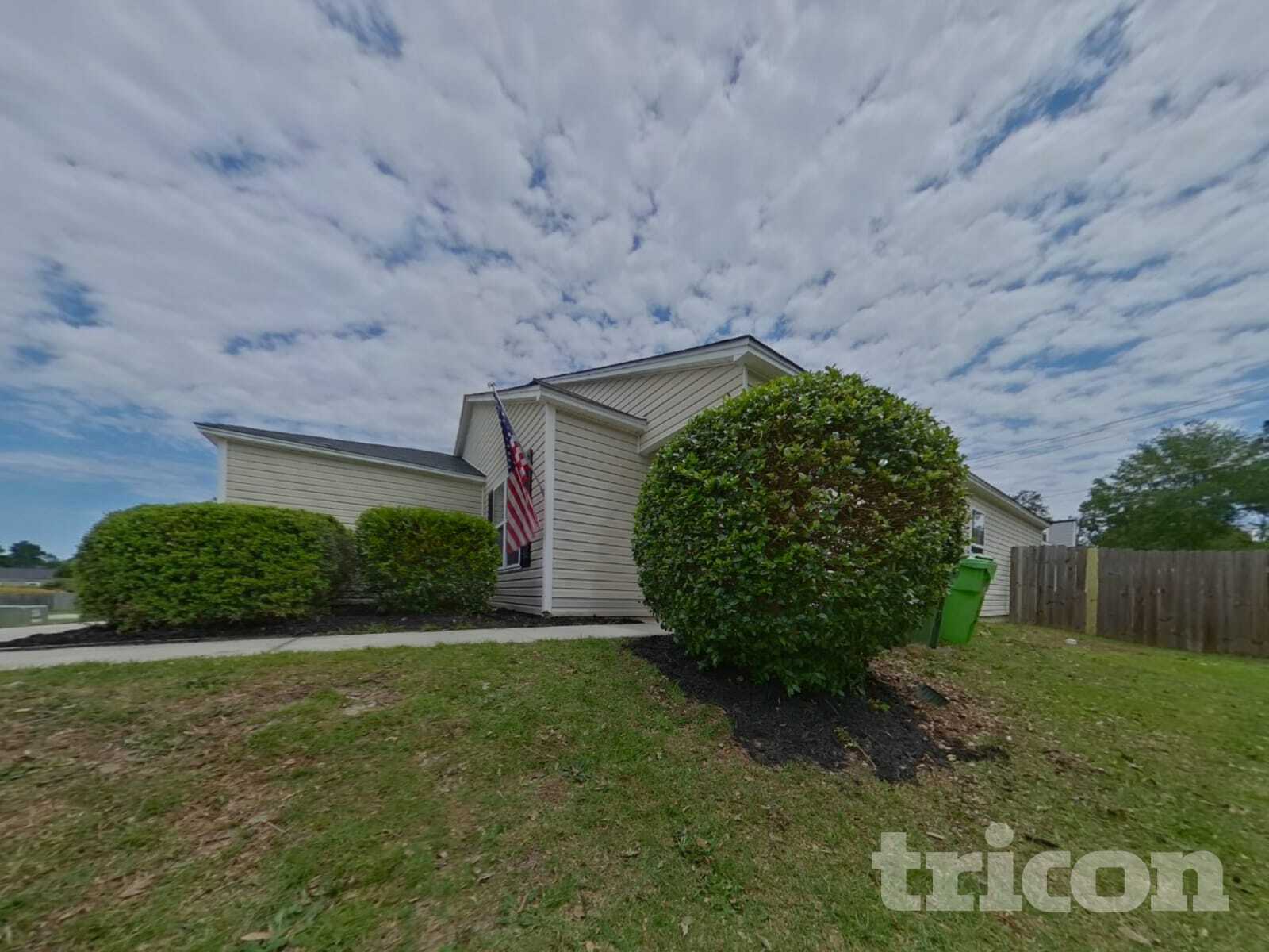 Building Photo - 404 Castle Ridge Dr