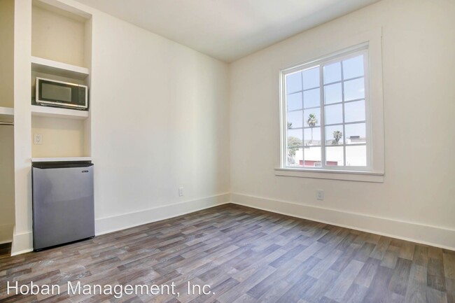 Building Photo - 148 W San Ysidro Blvd