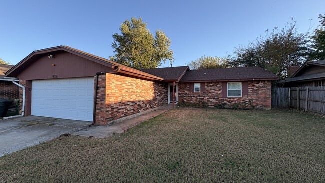 Building Photo - 916 Brookhurst Blvd