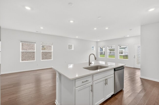 Building Photo - 4909 Russell David Dr