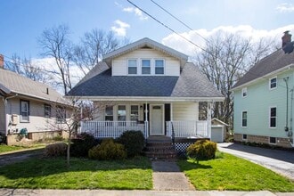 Building Photo - 809 Gasche St