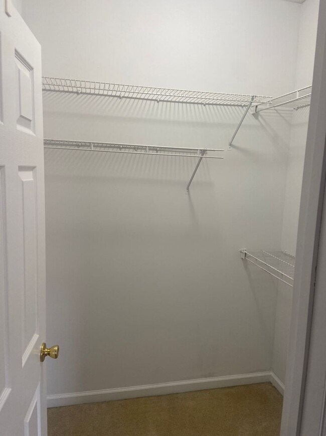 Building Photo - 190-206 (11) (NO TRANSFERS!)