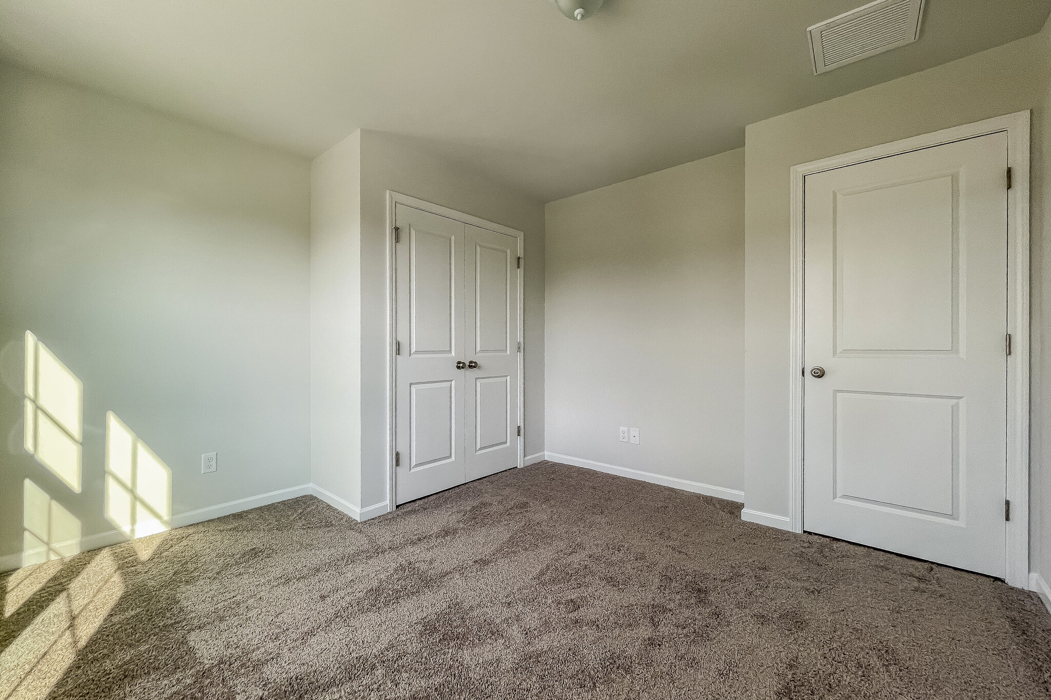 Building Photo - 72 Tondee Wy