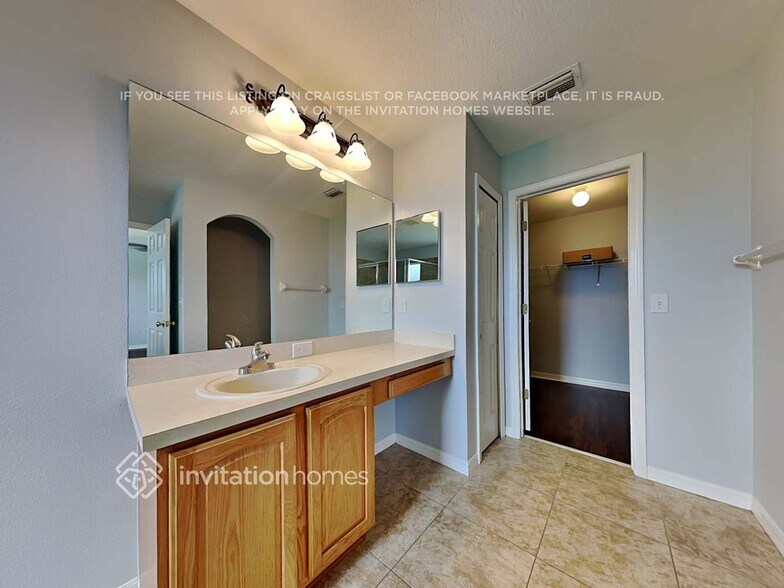Building Photo - 17427 Garden Heath Ct
