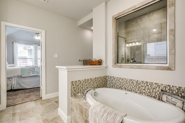 Building Photo - POPULAR MORNINGSTAR ADDITION IN ALEDO ISD!
