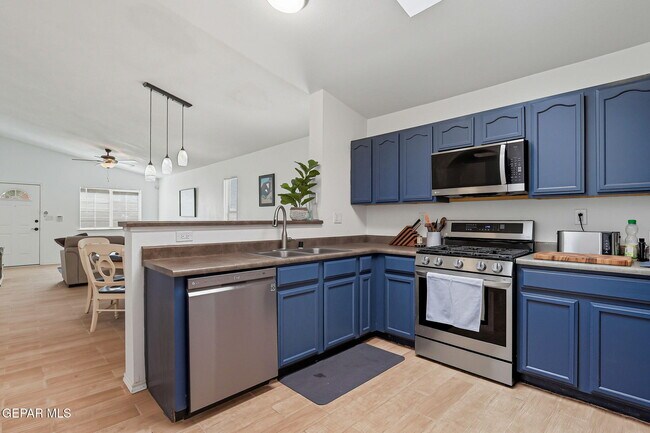 Building Photo - 11853 Auburn Sands Dr