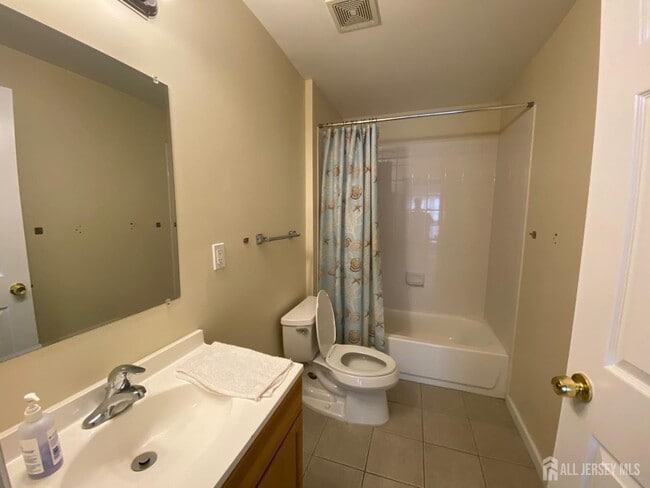 Building Photo - 50 Fisher Dr