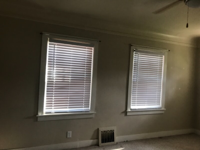 Building Photo - 209 S Woodbridge St