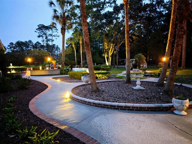 Building Photo - Peaceful paradise