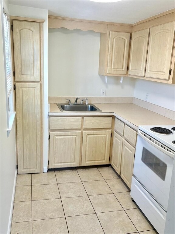 Building Photo - 124 Salem St