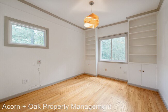 Building Photo - 3 br, 2.5 bath House - 2401 Perkins Rd