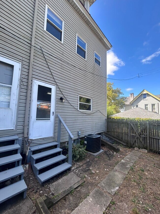 Building Photo - ter1220