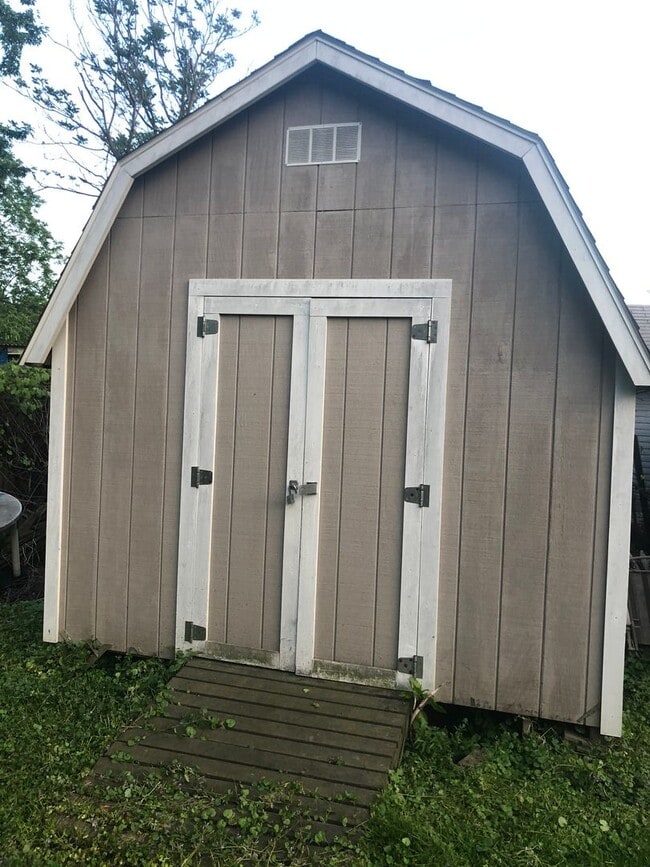 Building Photo - 2 Bedroom Canton Home for Rent