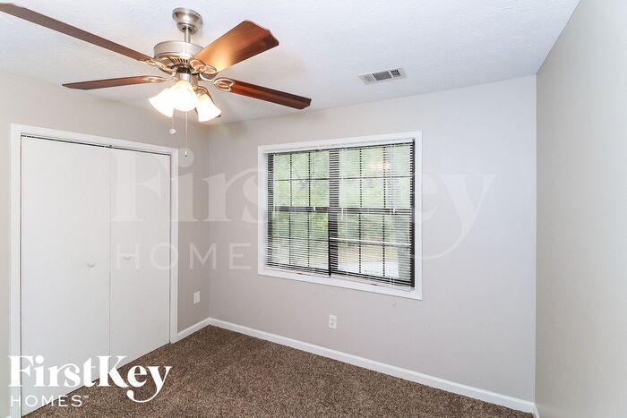 Building Photo - 4650 Fox Hollow Ct