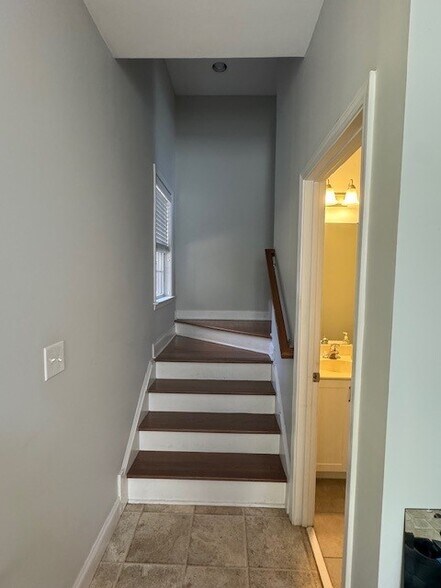 stairs from basement - 9503 Westchire Ct