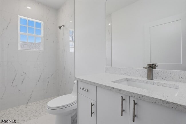 Building Photo - 4708 27th St SW