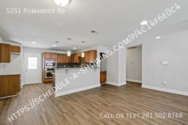Building Photo - 5251 Pomander Rd