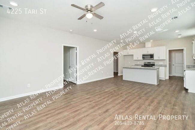 Building Photo - 4225 Tari St