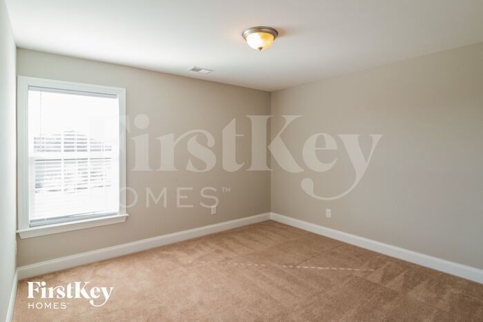 Building Photo - 412 Topcrest Ln