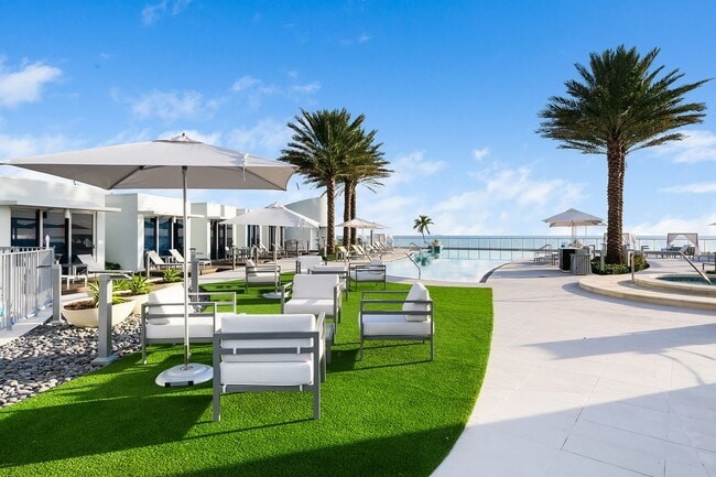 Building Photo - Luxury Beachfront Living at Its Finest – Fully Furnished Condo in Prime Fort Lauderdale Location!