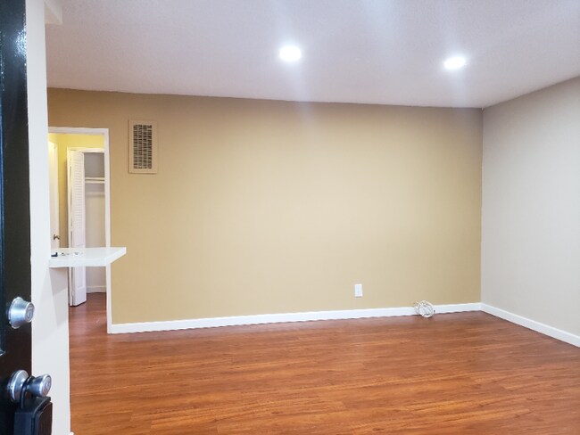 Building Photo - 20810 Amie Ave